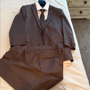 Perry Ellis Classic Grey Formal Suit